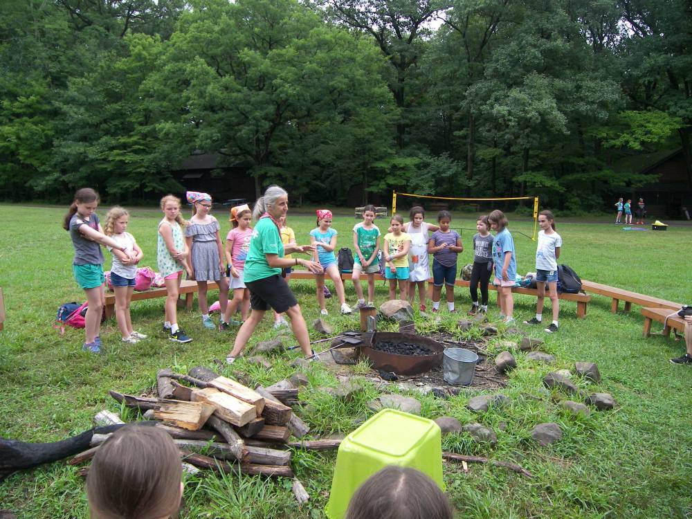 TOP NEW JERSEY SUMMER CAMP: The OVAL is a Top Summer Camp located in Maplewood New Jersey offering many fun and enriching camp programs. 