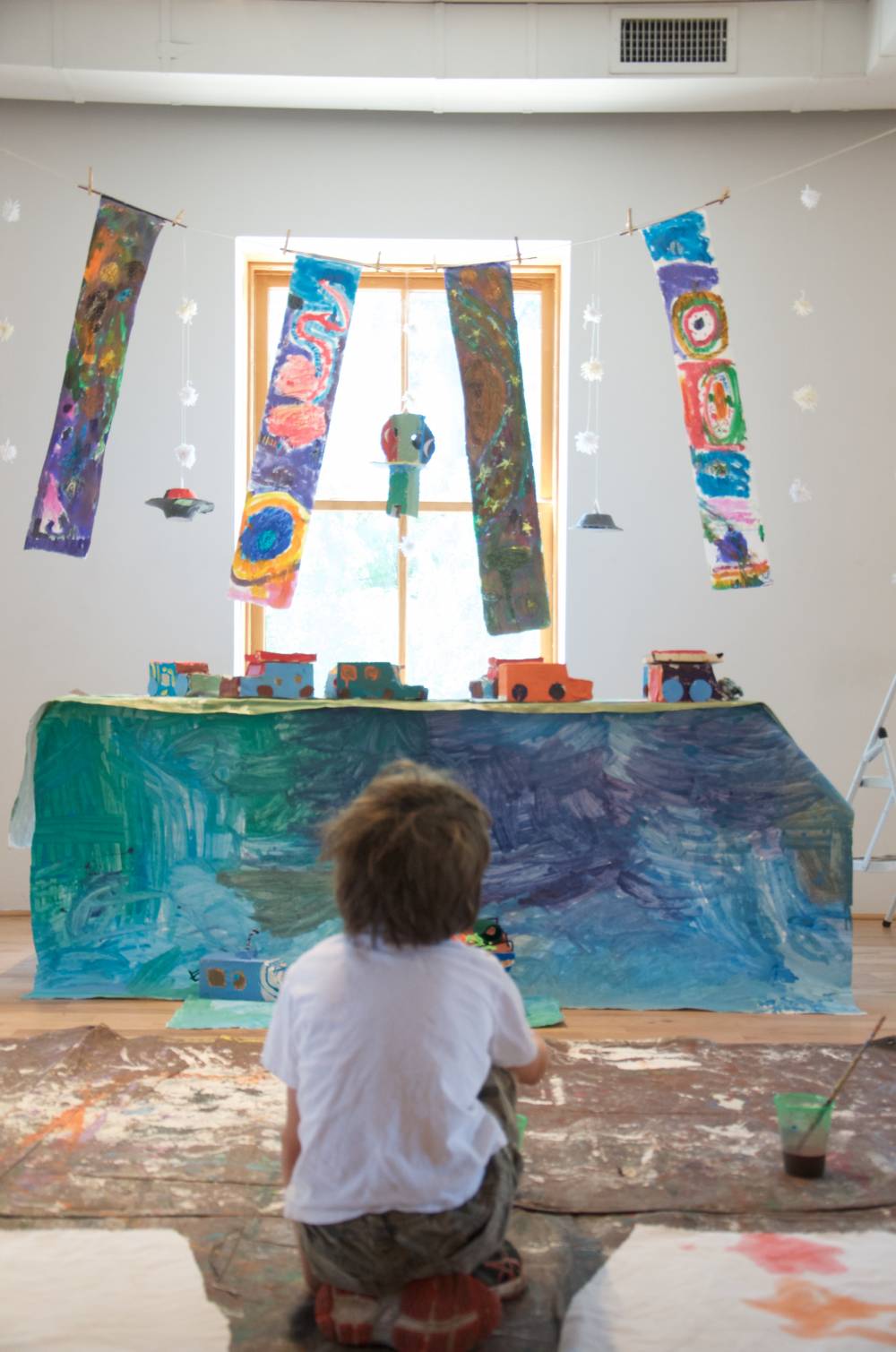 TOP COLORADO ART CAMP: Young Artists at Work Summer Camps is a Top Art Summer Camp located in Boulder Colorado offering many fun and enriching Art and other camp programs. 