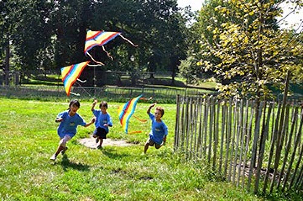 TOP NEW YORK ADVENTURE CAMP: Camp Lango 2017 is a Top Adventure Summer Camp located in Brookyn New York offering many fun and enriching Adventure and other camp programs. 