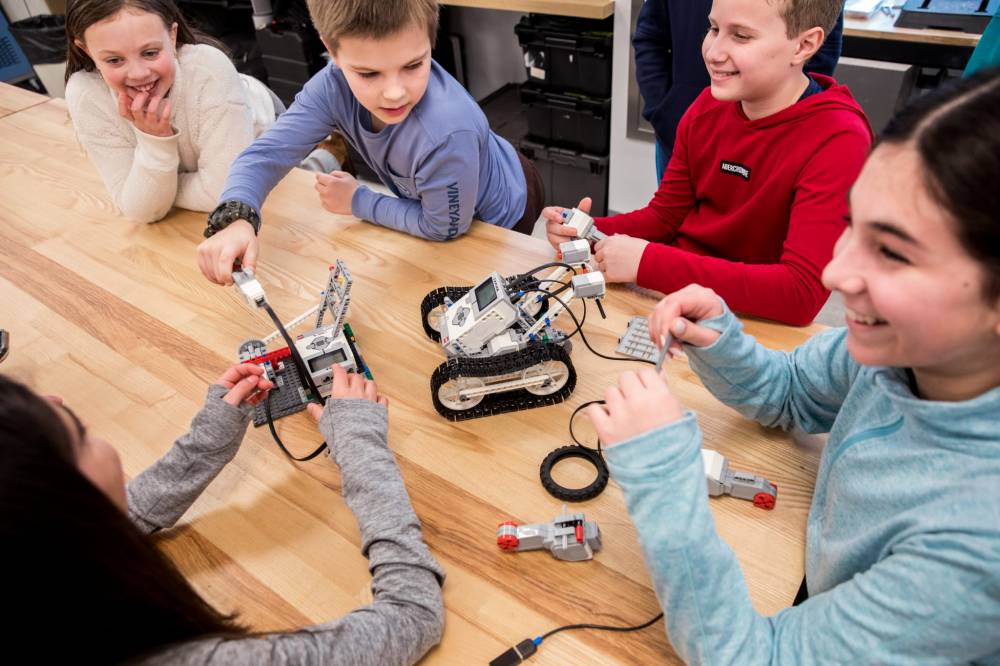 TOP MASSACHUSETTS ACADEMIC CAMP: STEM Camp at Epstein Hillel School is a Top Academic Summer Camp located in Marblehead Massachusetts offering many fun and enriching Academic and other camp programs. 