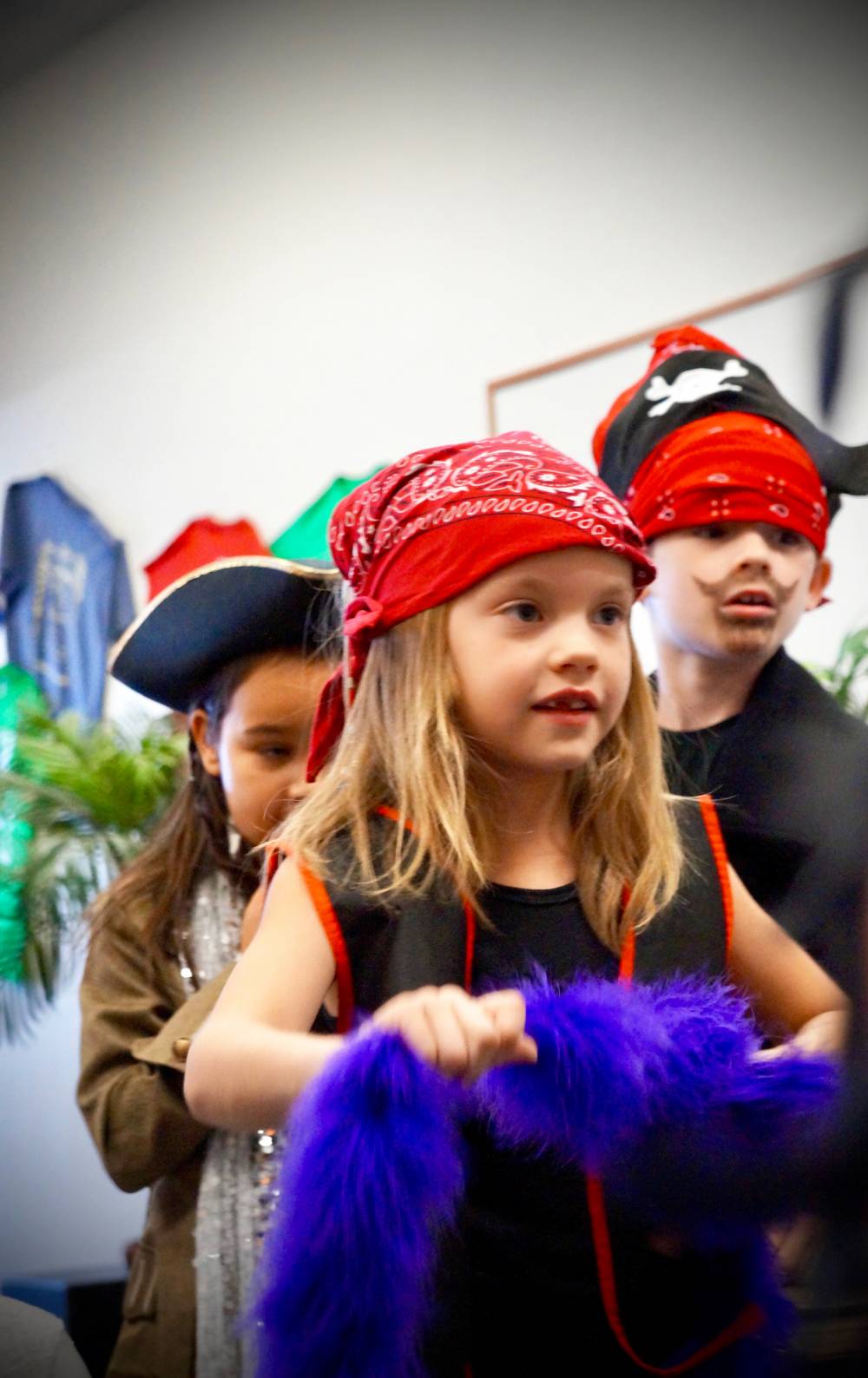 TOP ARIZONA ART CAMP: Imagination Theatre Camp is a Top Art Summer Camp located in Mesa Arizona offering many fun and enriching Art and other camp programs. 